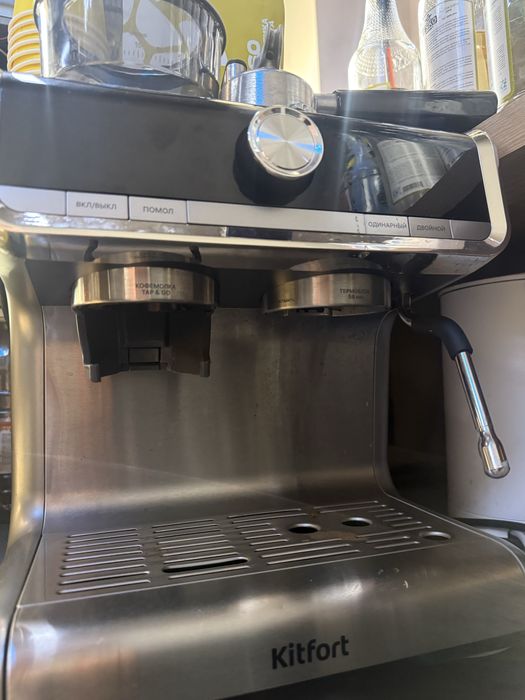 Кофе машина или кофеварка очень удобная