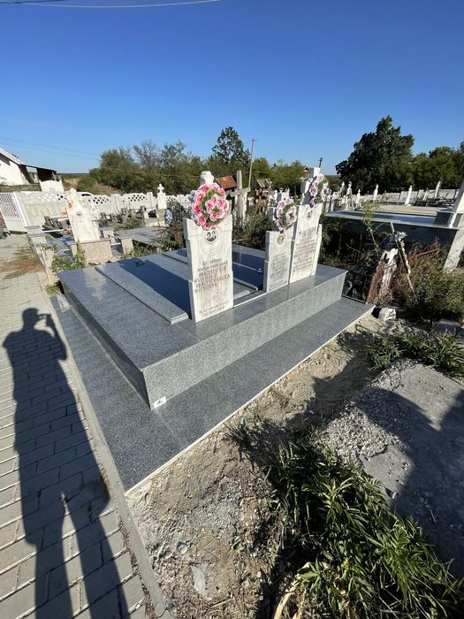 Constructii monumente funerare, Mozaic, Marmura, Granit. Cruci!