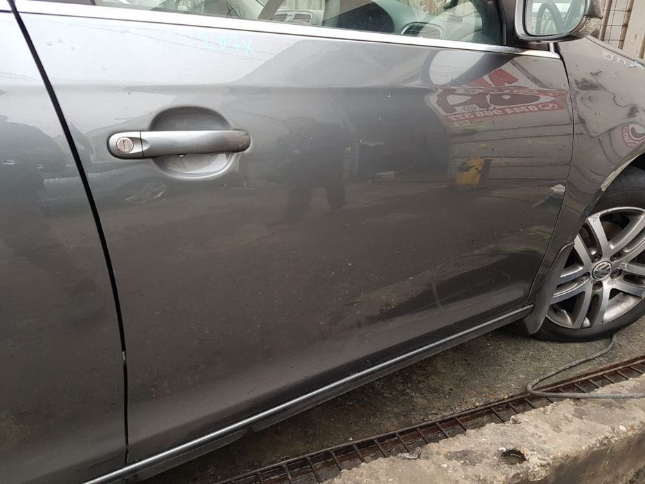 Usa / Portiera Dreapta Fata VW Golf 6 2008 - 2013 Cod Culoare LD7X
