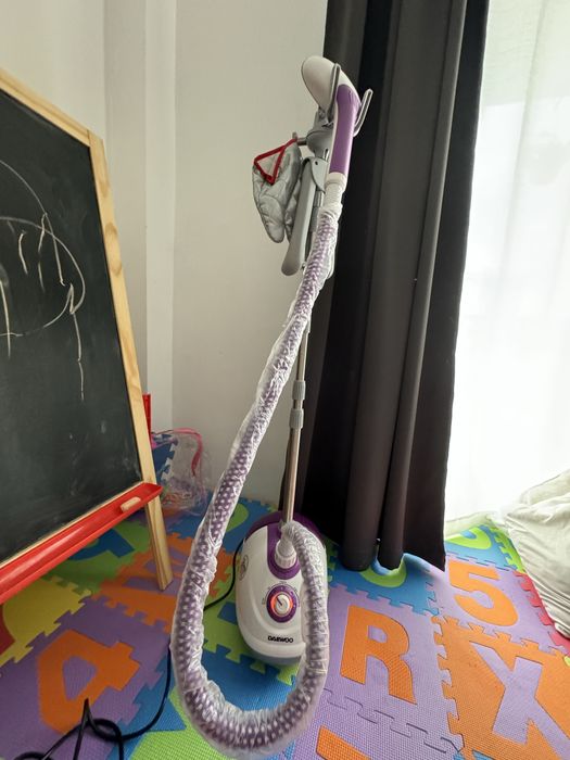 Fier de calcat vertical cu aburi DAEWOO