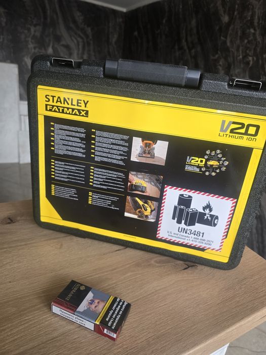 Aкумулаторен прободен трион Stanley Fatmax SFMCS600B.