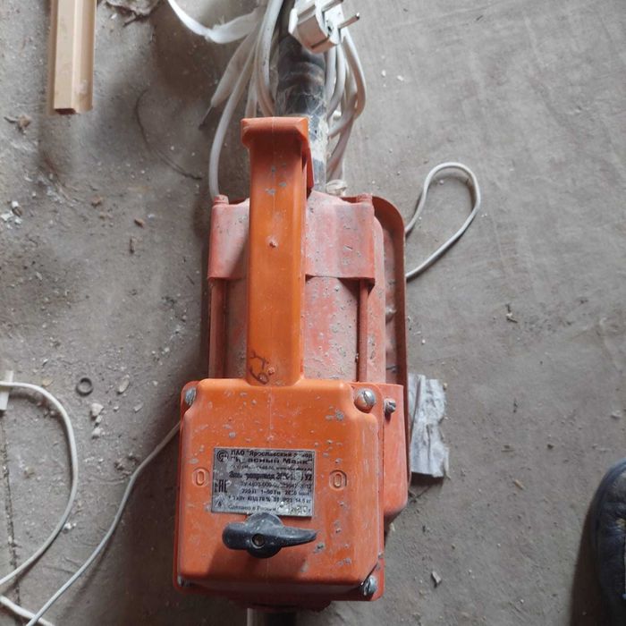 Вибратор для бетона на 220 V