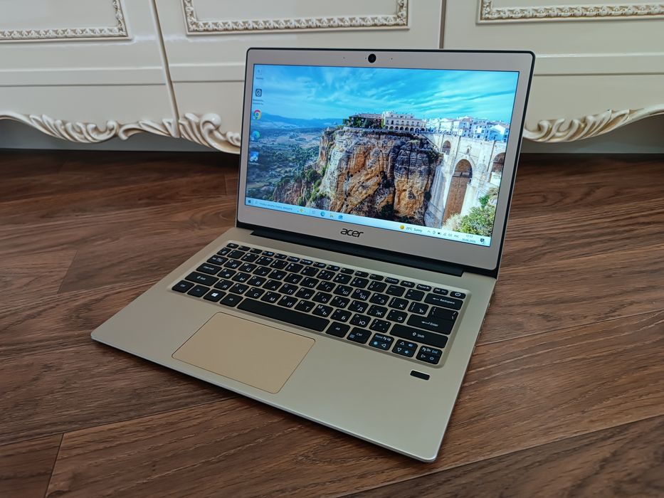 Ноутбук ACER SWIFT Full HD.