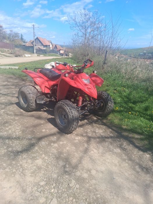 Vând atv adly 300