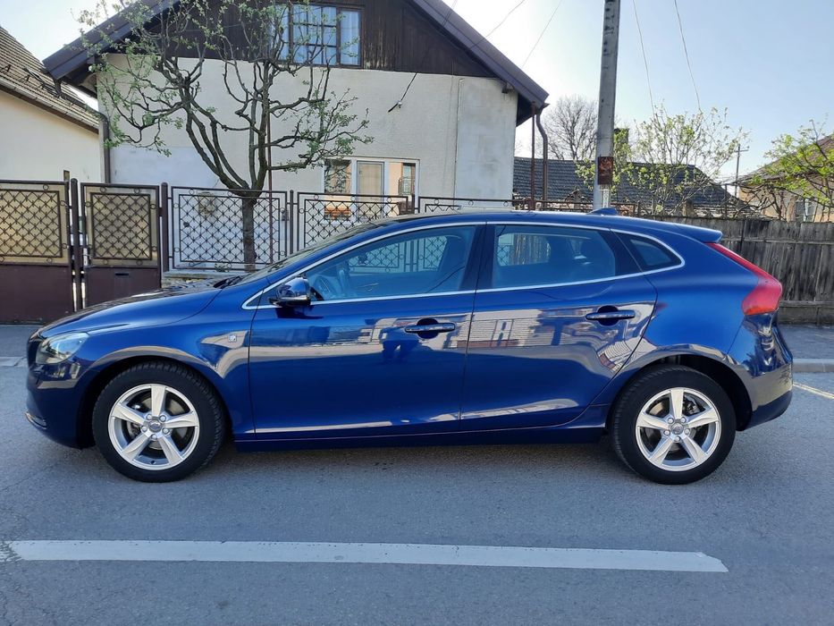 Volvo v40 D2 ocean race