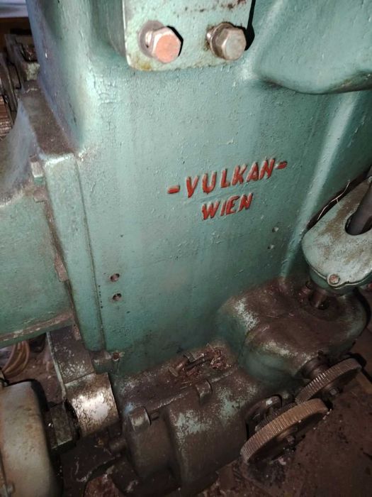Продавам струг с фреза Vulkan Wien с нумизматична стойност.