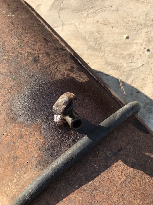 Продам бачок для компрессора