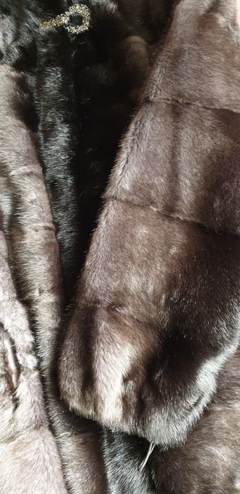 Продам норковую шубу