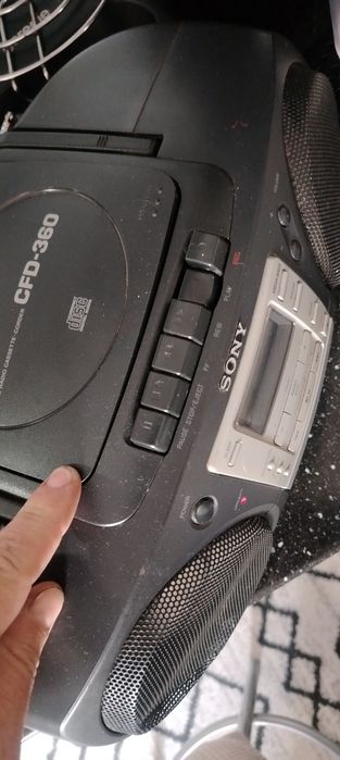 Sony CFD 360, radio casetofon cu cd