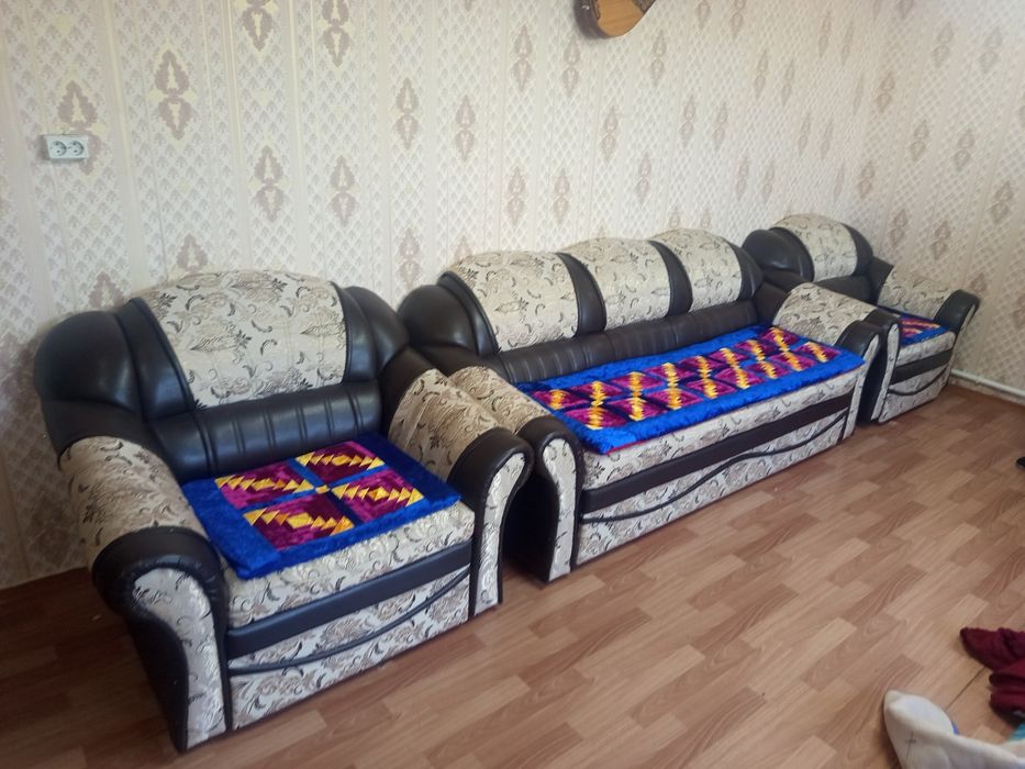 Продам диваны в хорошем состоянии