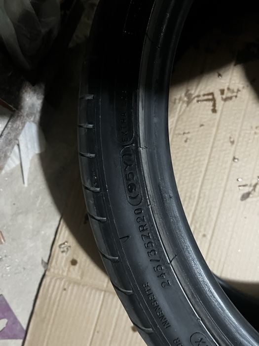 2 покрышки на бмв семерки