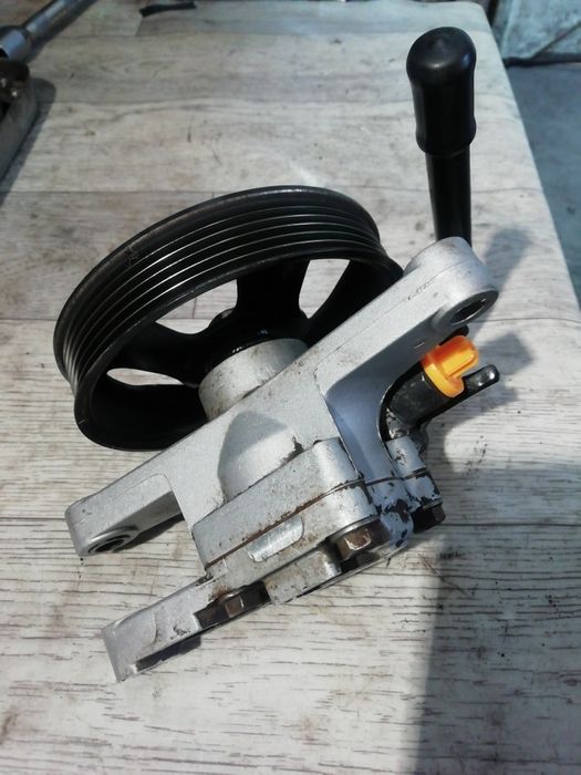 Продам гур  амортизатор, рычаг правый на Кия серато гидроблок крышка а