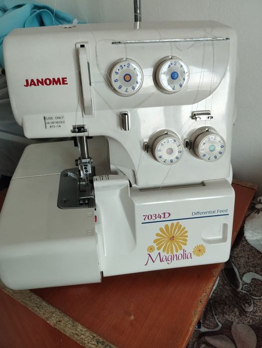 Оверлог продам новый