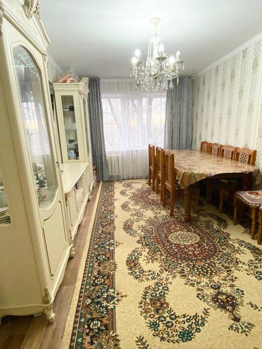 Срочно! Отличная 3-комн квартира в 15 мкр, заезжай и живи, остан рядом