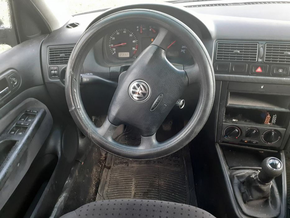 Golf 4. 1.6 SR. 101к.с.