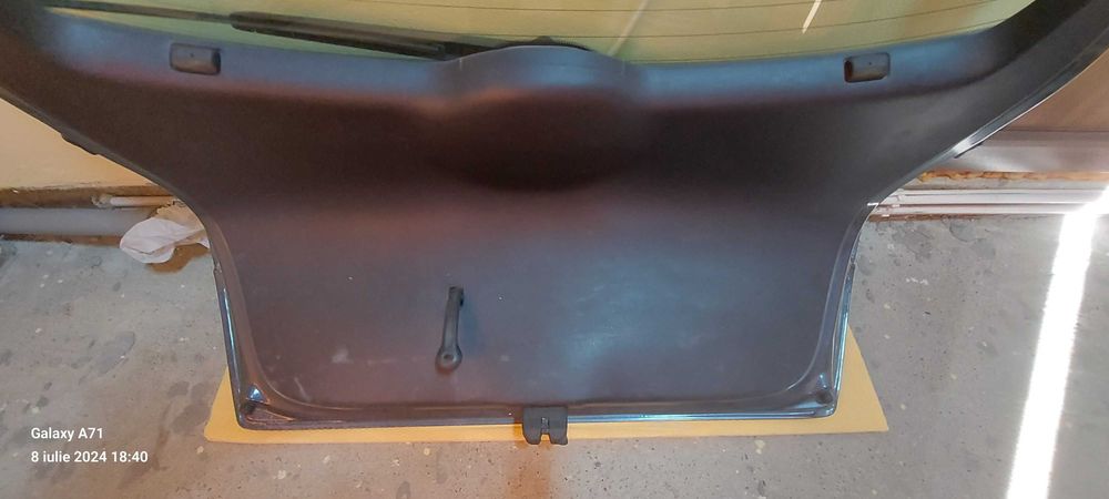 Vand hayon cu sterg parbriz Skoda Octavia Fsi