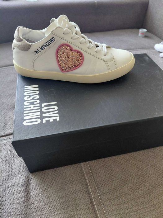Дамски кецове LOVE MOSCHINO