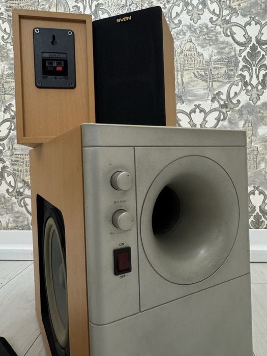 Продам колонки SVEN