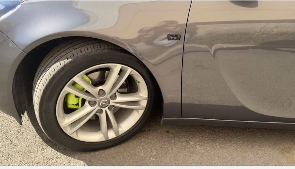 Opel Insignia 2011