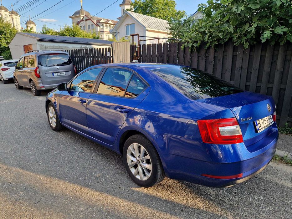 SKODA Octavia 2019 — imagine 3
