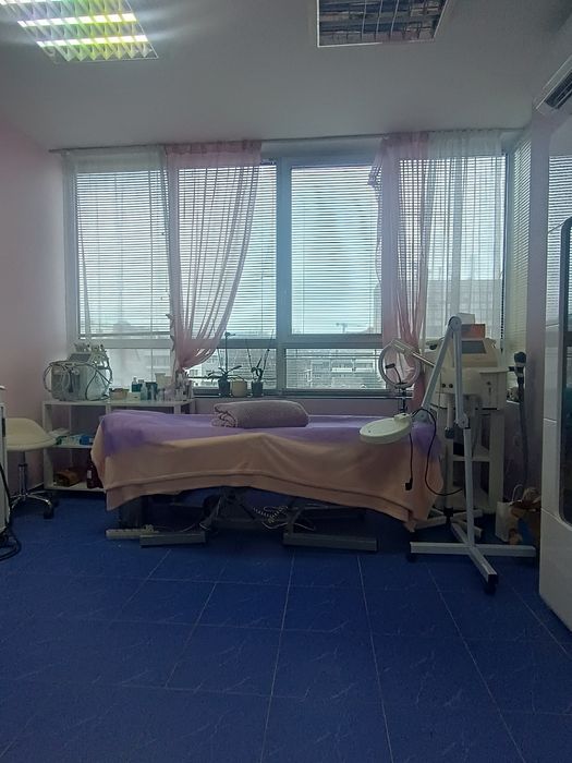 Наем на Работно място в козметичен салон.