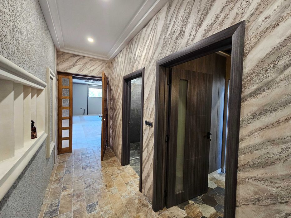 Продава се Тристаен апартамент в Велико Търново, Бузлуджа - 150 кв.м за 1200 €/кв.м - Снимка #6