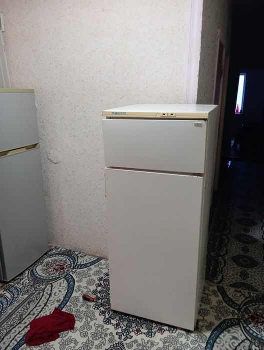 Холодильник бытовой