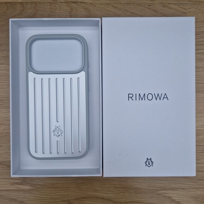 Huse Rimowa iPhone 16 si 17(Pro,ProMax)