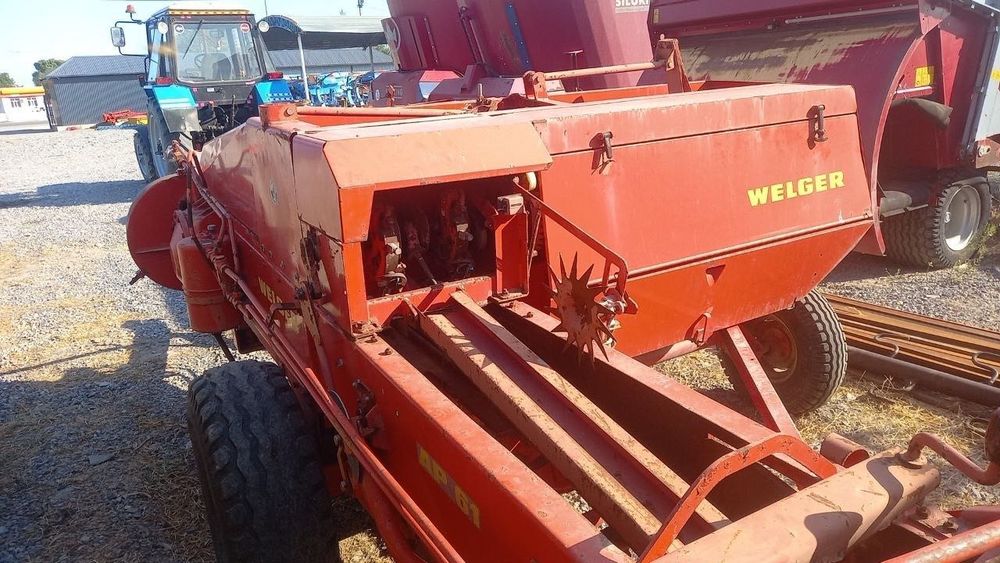 Welger AP-61 , Claas Arion, John Deere, Belarus tortadi