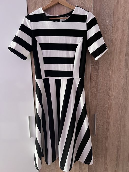 Рокля Reserved. Размер XS-S