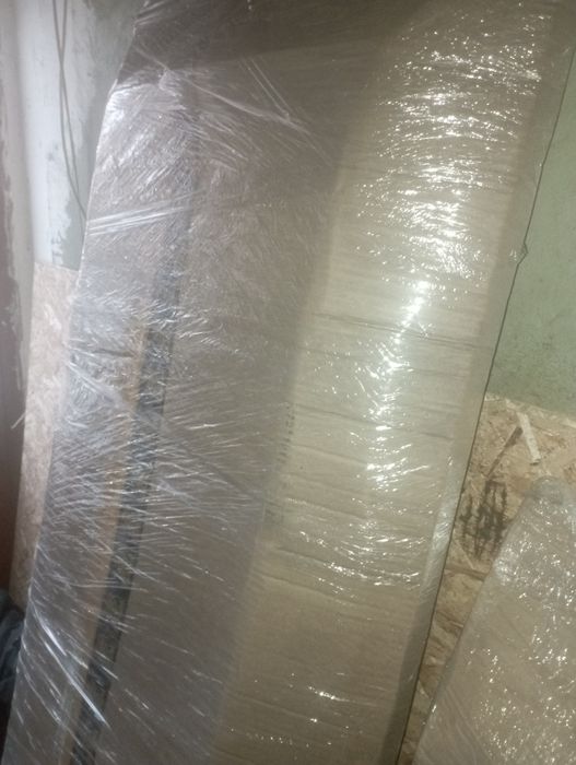 Продам стол новый в упаковке