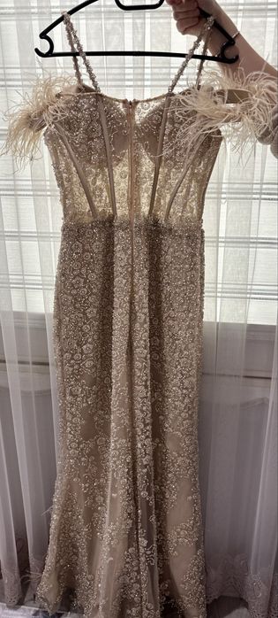 Абитуриентска рокля