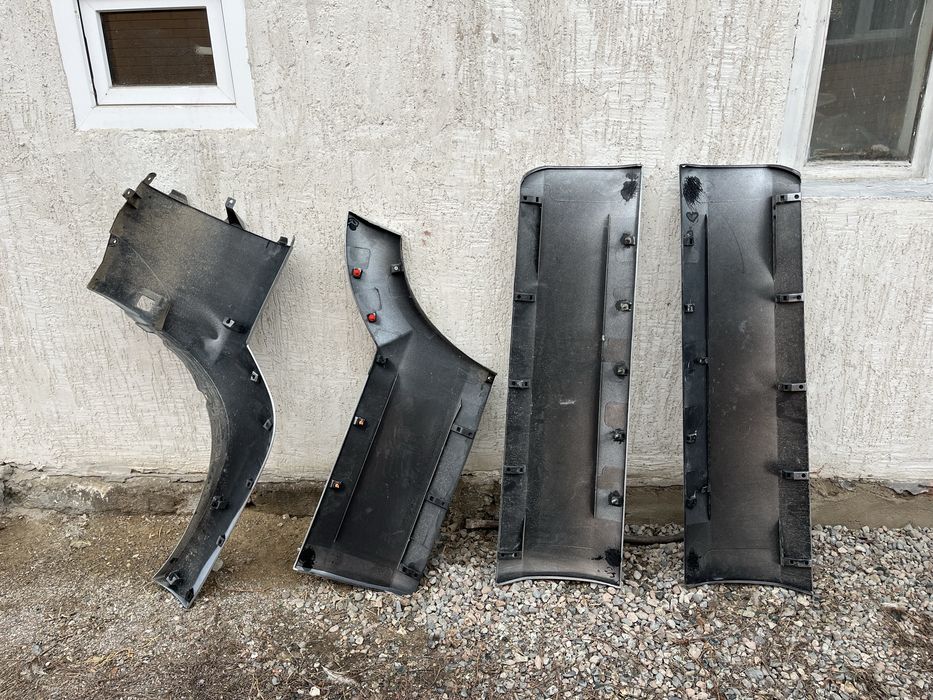 Бананы для прадо 120 пластмассы