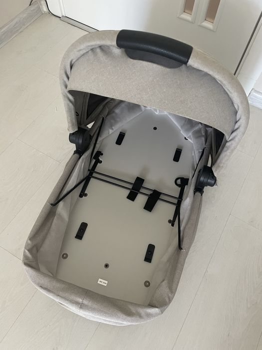 Бебешка количка Hauck