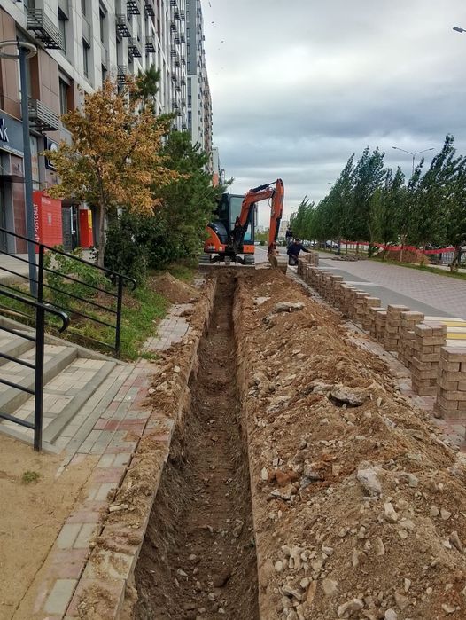 Аренда мини-экскаватора, услуги миника гидромолотом