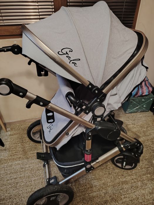 Бебешка количка.