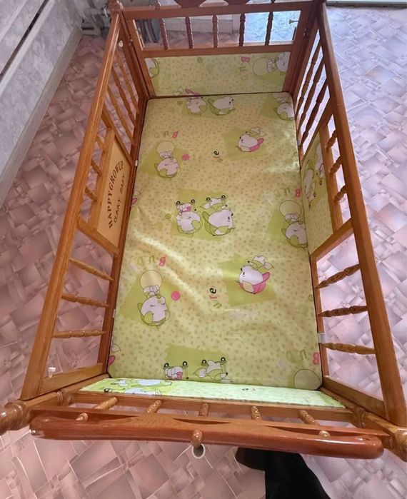 Продаётся детский кровать с тумбой