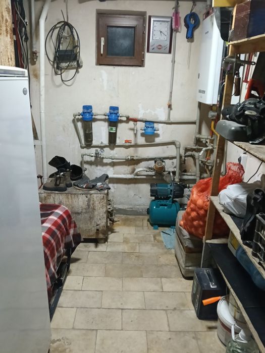 Частный дом с участком