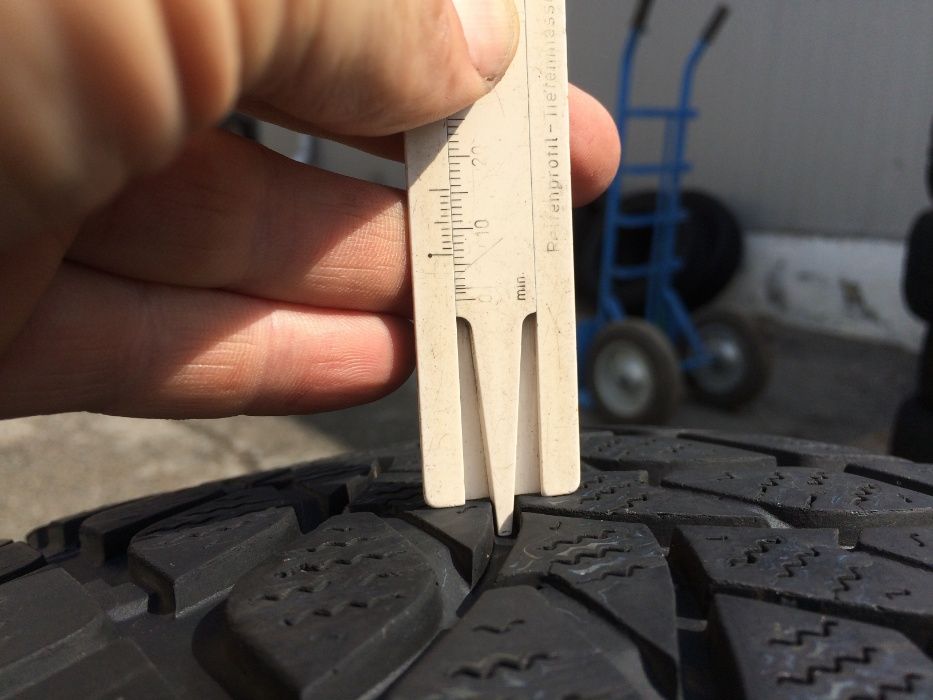 225/55/17 Ласа ДОТ 2011 г - 6,5 мм