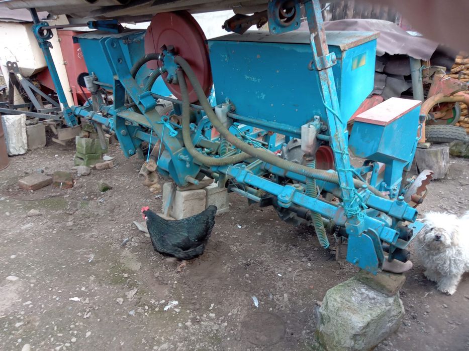 Semanatoare de porumb