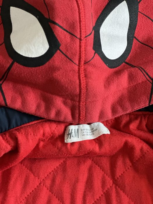 Осенняя куртка H&M marvel