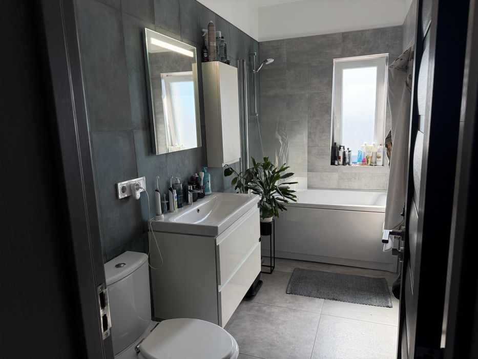 Vand apartament cu 2 camere – Unirii, str. Pomilor