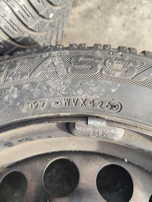 Джанти Opel krossland заедно с зимни гуми 16 цола