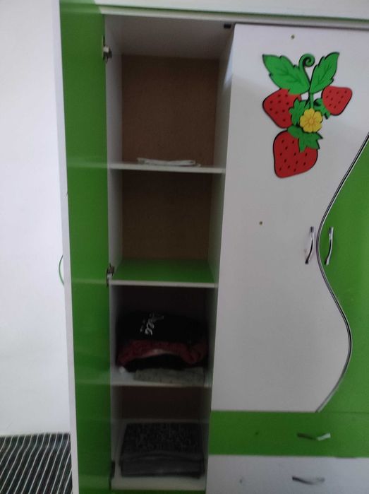 Срочно продается детский Шкаф и кровать