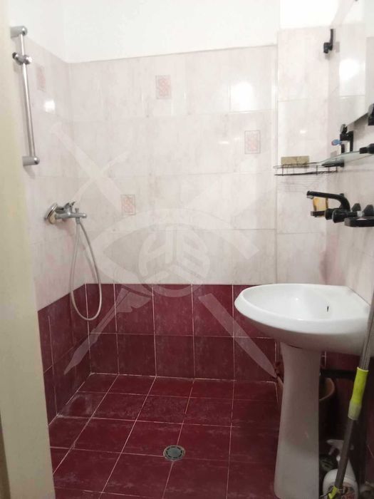 Дава се под наем Двустаен апартамент в Варна, Окръжна болница - 80 кв.м за 325 € - Снимка #3