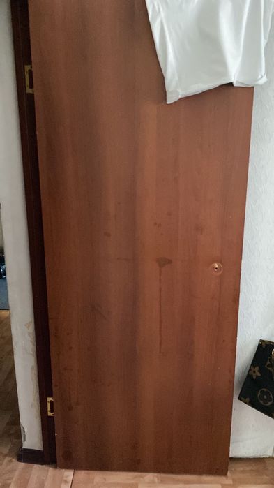 Срочно продам межкомнтные двери