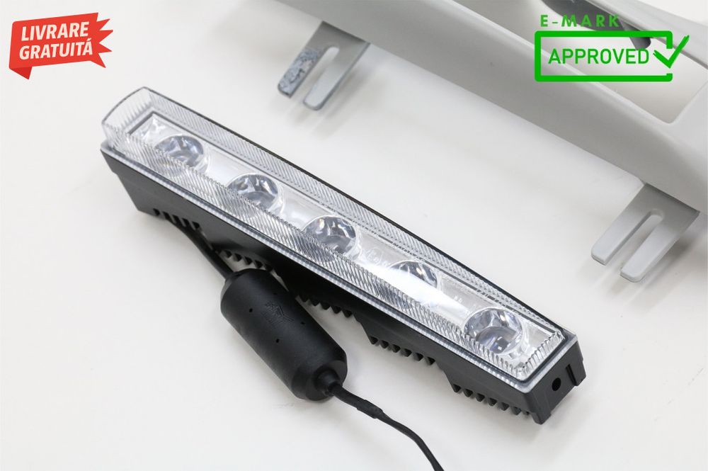 Carcasa faruri cu Lumini de zi dedicate LED DRL Mercedes G-Class W463
