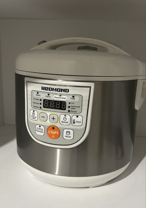 Мультиварка Redmond мультиповар