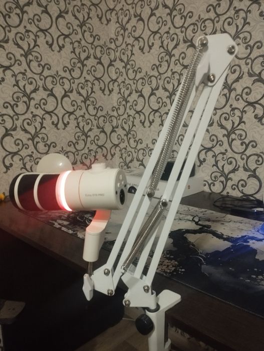 Продаю микрофон для стрима Comica