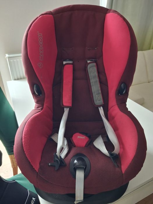 Vând scaun mașina/ bebeluș
